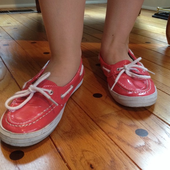 Wet seal shoes