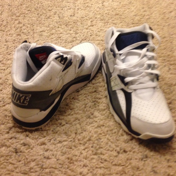 Air trainers for men