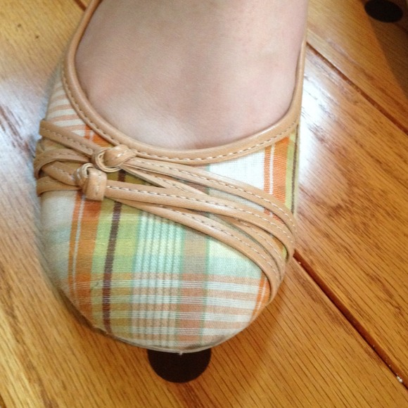 Flats - Picture 2 of 2