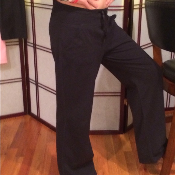 SOLD/ @shopperjo LULULEMON Pant
