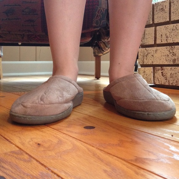 Memory foam slipper