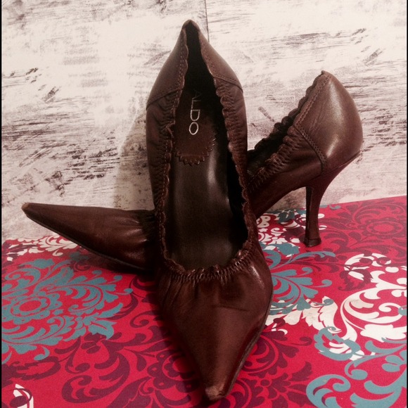 ALDO Distressed Leather Pointed Toe Pumps Size 10