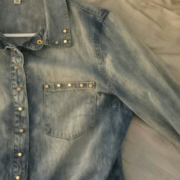 Chambray shirt with gold detail - Picture 2 of 2