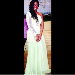 ‼️Selling prom dress‼️ Need to sell❗️(reasonable)