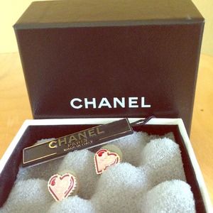 🎉2x HP🎉 Authentic Chanel earrings