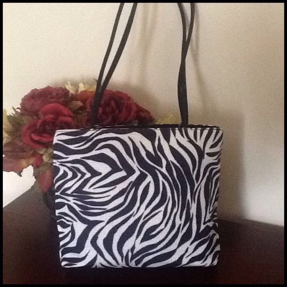 🌺HOST PICK🌺Nine West Zebra Pattern Handbag. - Picture 3 of 4