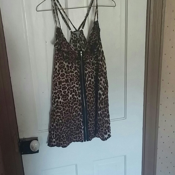 Zipper front cheetah print tank