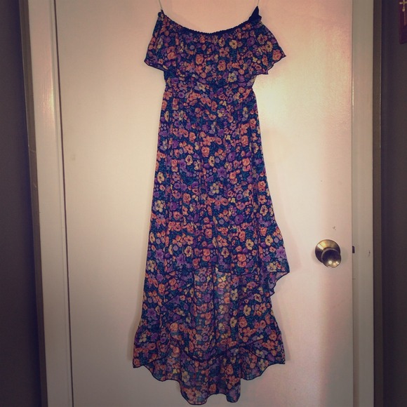 Give someone else a chance to rock this dress!