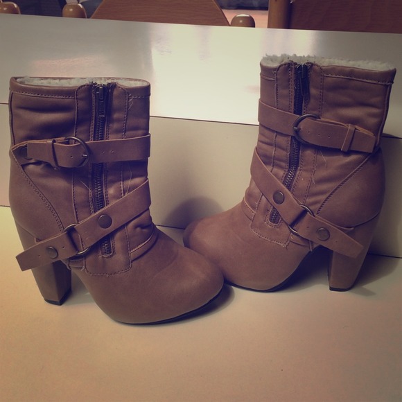 Charlotte russe boots