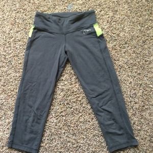 Aeropostale work out leggings great deal🎉