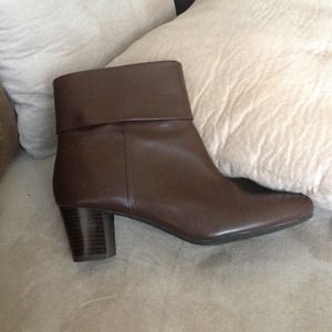 Brown low cut boots