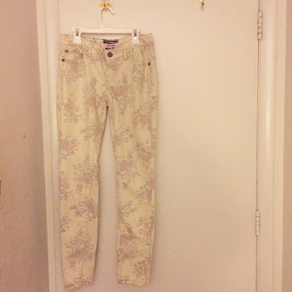 Pants with Design