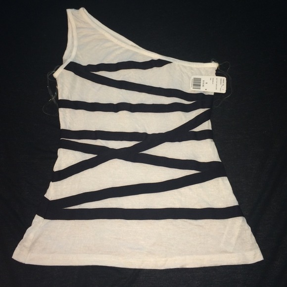 Forever 21 one shoulder top