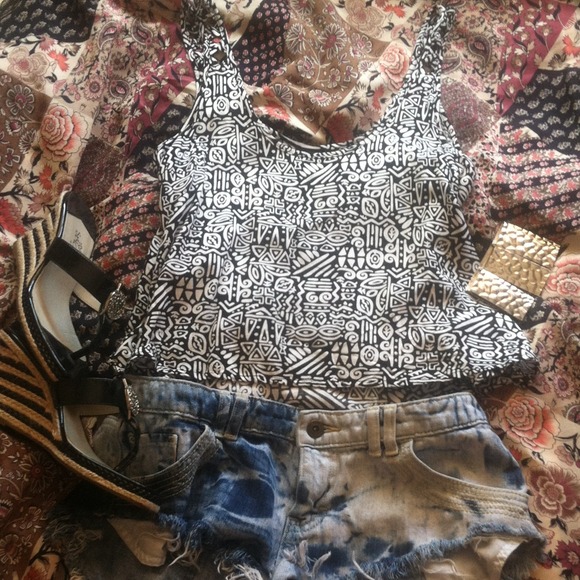 Tank top, blouse.