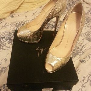 Giuseppe Zanotti gold snakeprint pump