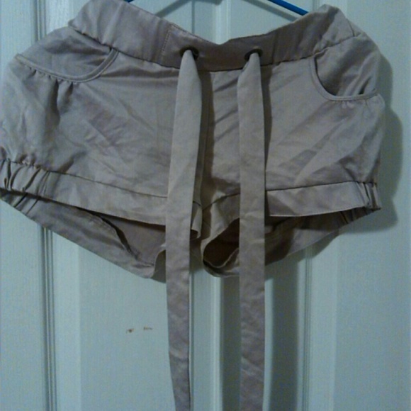 FINAL PRICE  UrbanVibe silky shorts - Picture 1 of 3