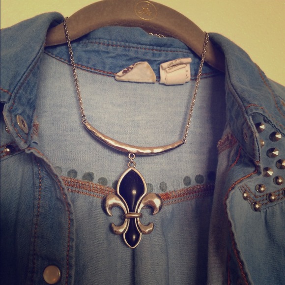 💎 Fleur de lis Chunk Necklace 💎