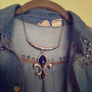 💎 Fleur de lis Chunk Necklace 💎