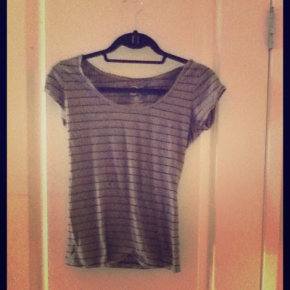 Grey and black striped tee
