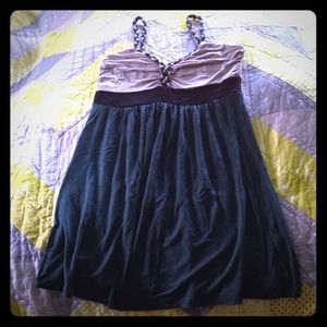 Cute braided strap top with flow-y emerald bottom