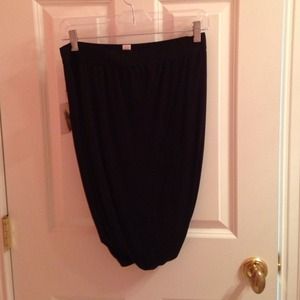 NEW WITH TAGS black midi skirt