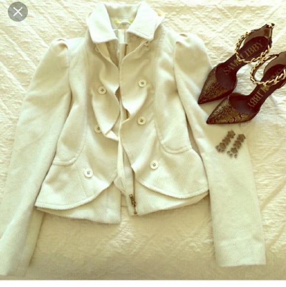 Gianni Bini ivory coat/jacket