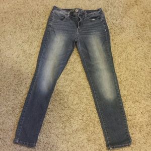 American eagle size 4 sort/court