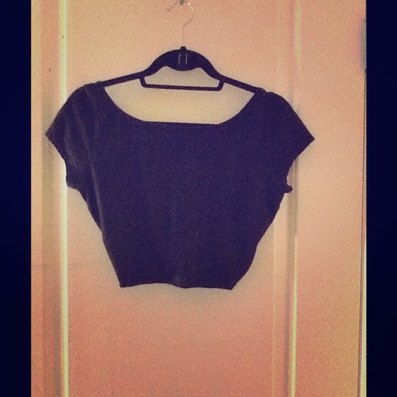 Bow crop top.