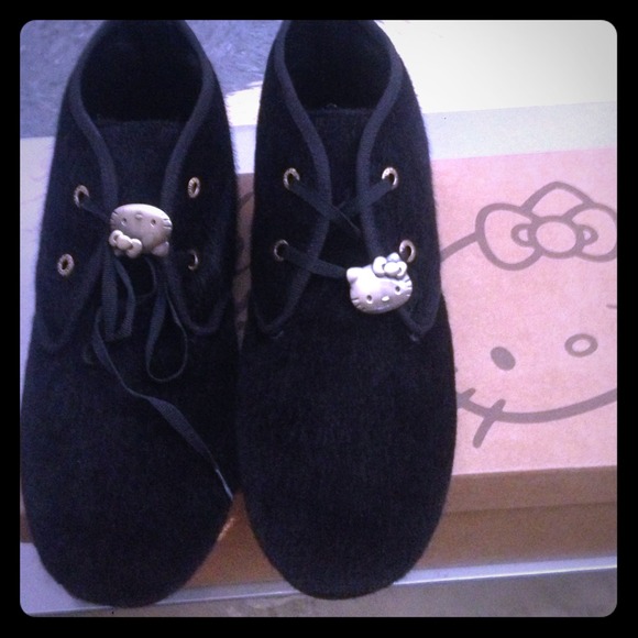 Hello Kitty Desert Boots
