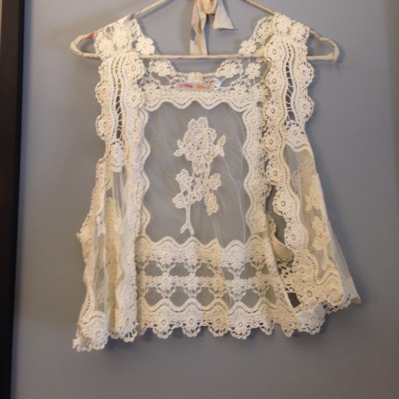 Tops - Lace Vest