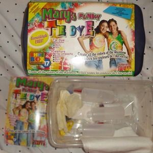 Mary's funky Tie-Dye kit