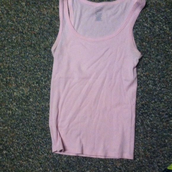 Two tanks by gap