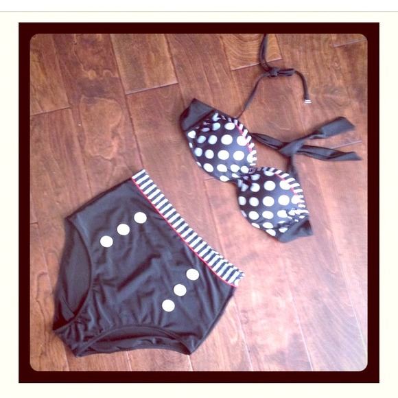 Two piece bathing suit (50's look)