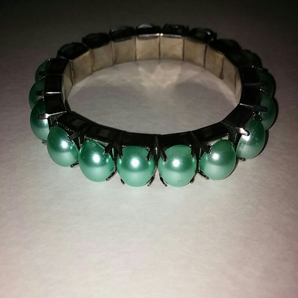 Green, Rounded Bracelet