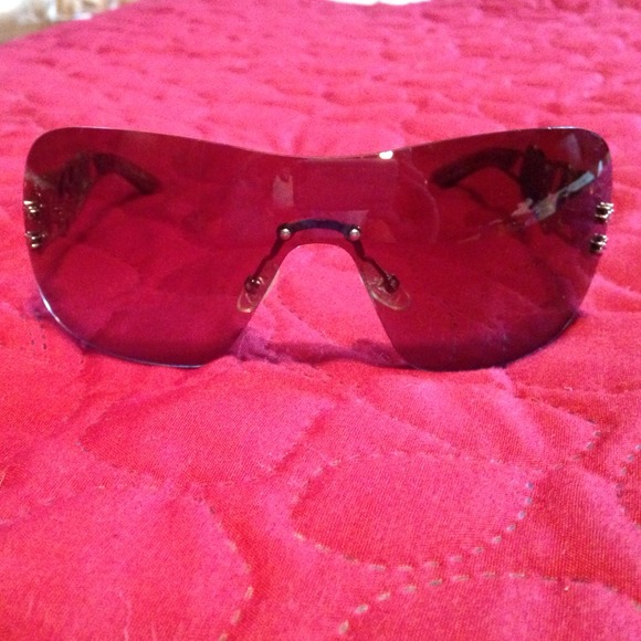 Dior sunglasses ON HOLD