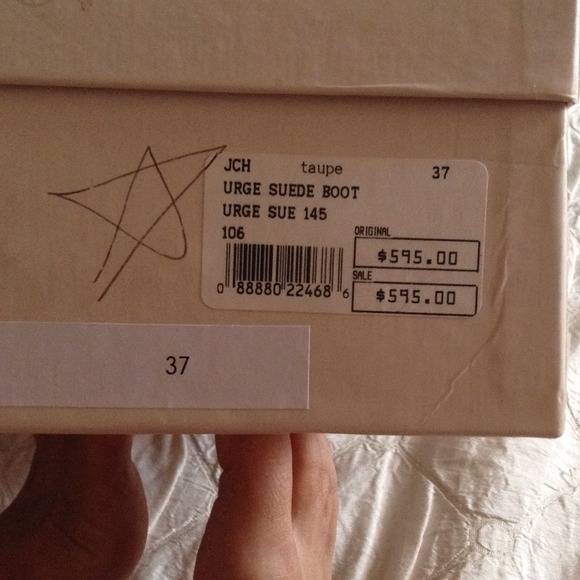 Jimmy Choo suede boot. Size 37 - Picture 2 of 4