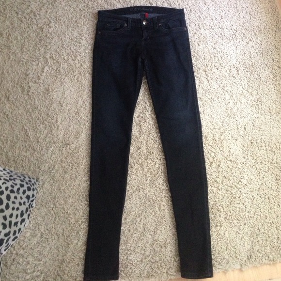 GUESS jeans
