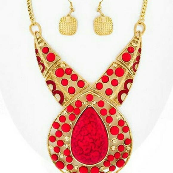 Boutique Jewelry - Boutique Necklace Set