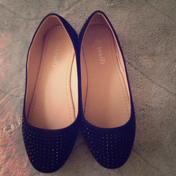 ❌Sold in a Bundle❌Cute Black flats (: