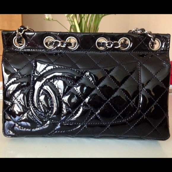 ⛔️SOLD⛔️Rare Chanel Patent Leather Single Flap - Picture 2 of 4