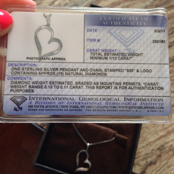 Amazing diamond heart necklace w authenticity card - Picture 3 of 4