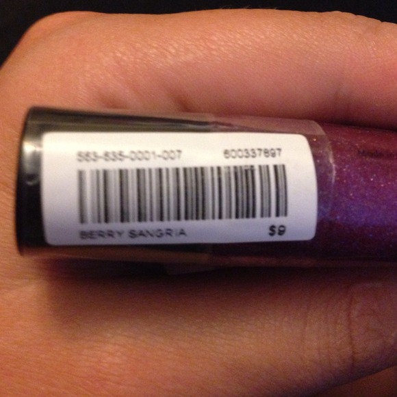 Three brand new gilly hicks lip glosses - Picture 4 of 4