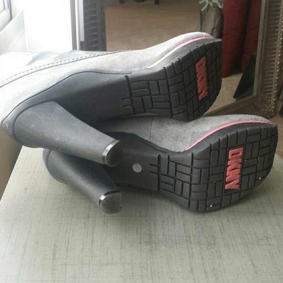 DKNY Rain Boots 8.5 - Picture 4 of 4