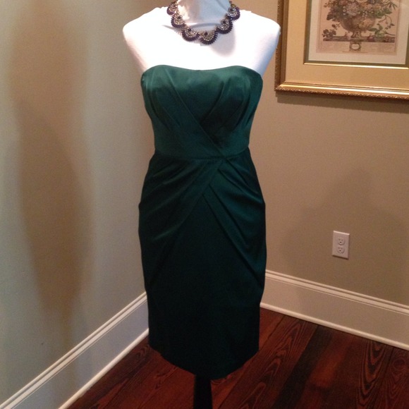 Emerald strapless beauty