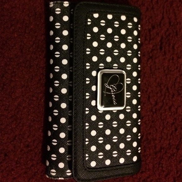 Guess Wallet