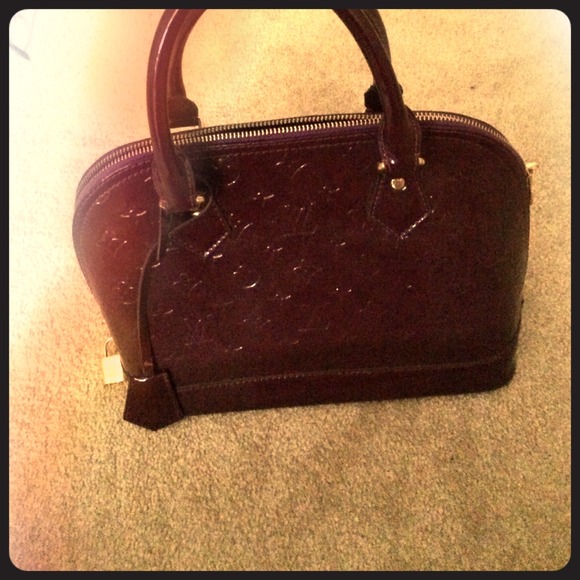 Medium size Louis Vuitton look alike