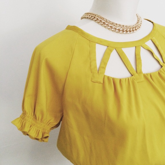 Chartreuse / Gold Cutout Peplum Top - Picture 2 of 3