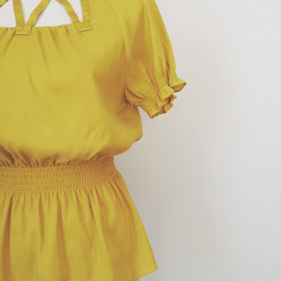 Chartreuse / Gold Cutout Peplum Top - Picture 3 of 3