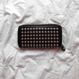 WALLET x BLK GOLD STUDS