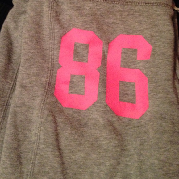 VS PINK sweats